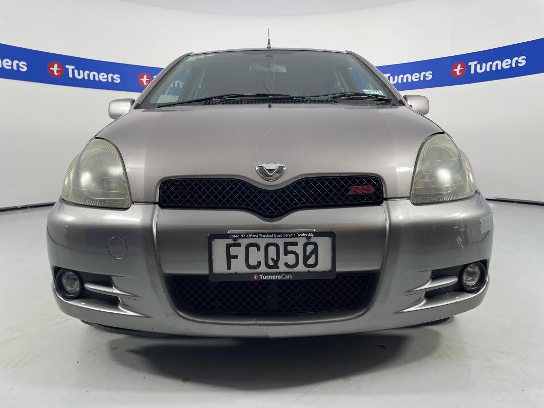 Photo '2' of Toyota Vitz