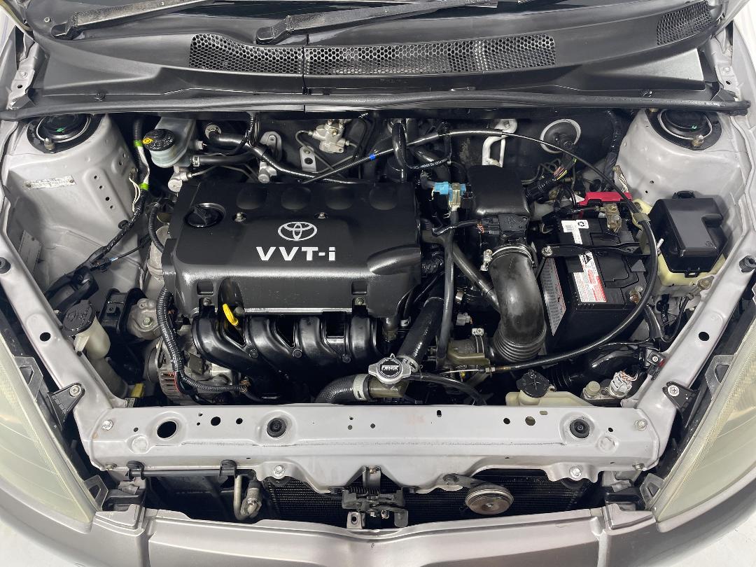 Photo '13' of Toyota Vitz