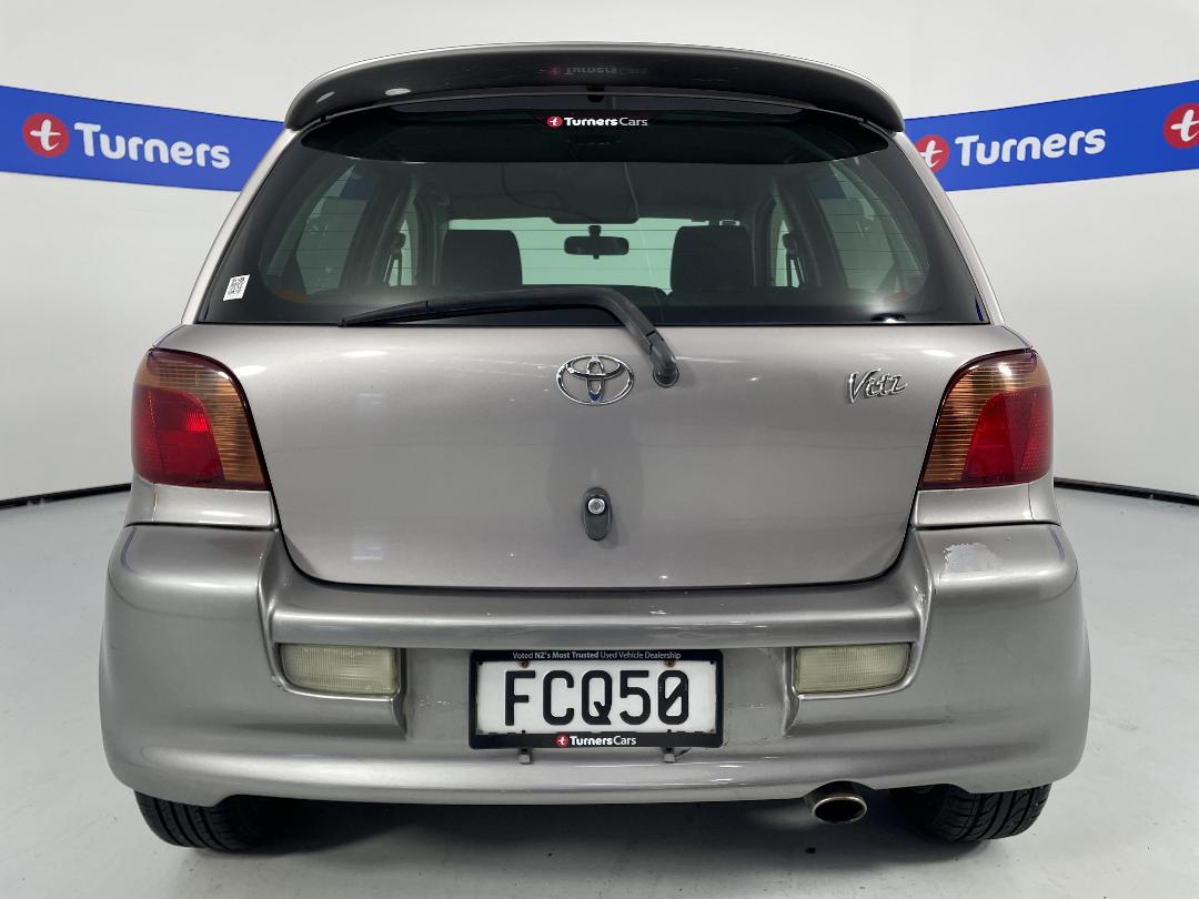 Photo '6' of Toyota Vitz