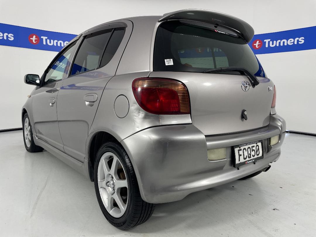 Photo '5' of Toyota Vitz