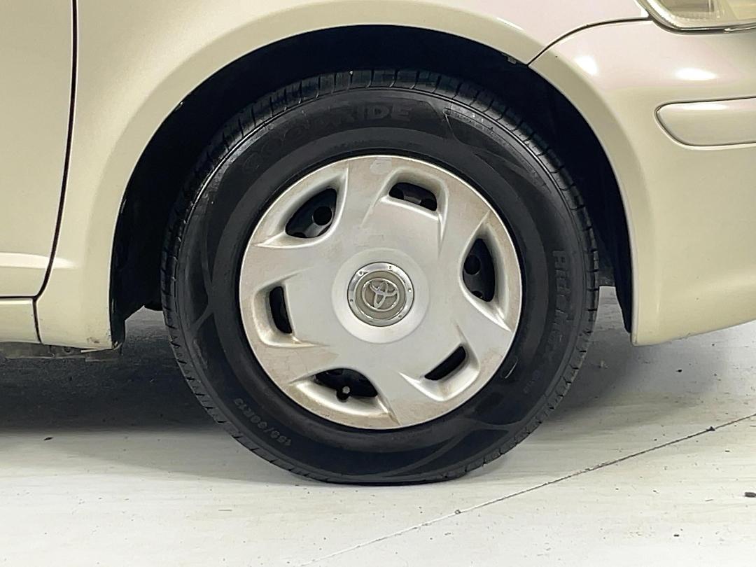 Photo '9' of Toyota Vitz