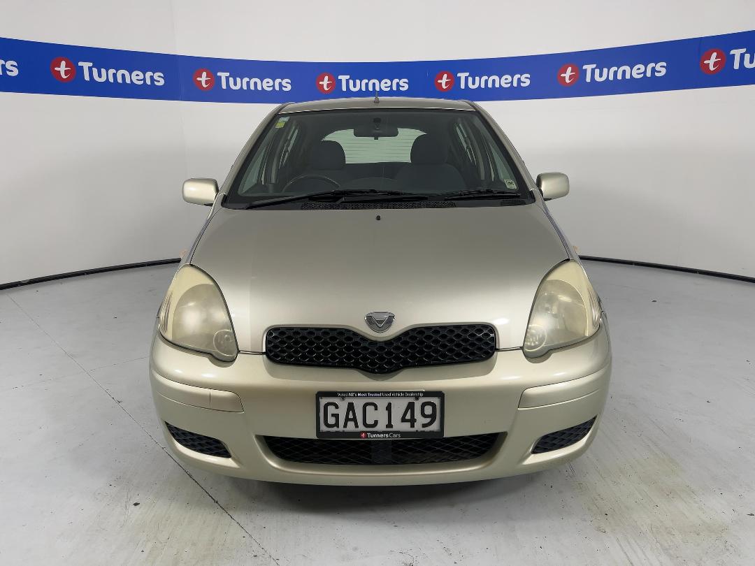 Photo '2' of Toyota Vitz