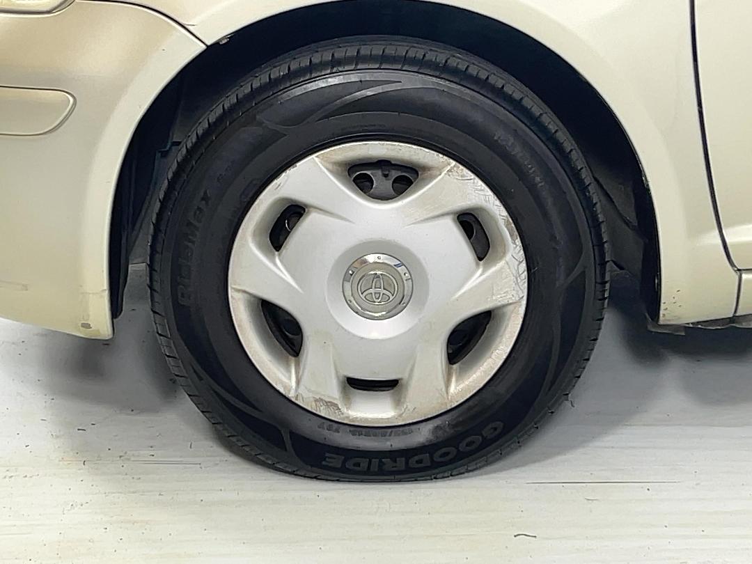 Photo '10' of Toyota Vitz