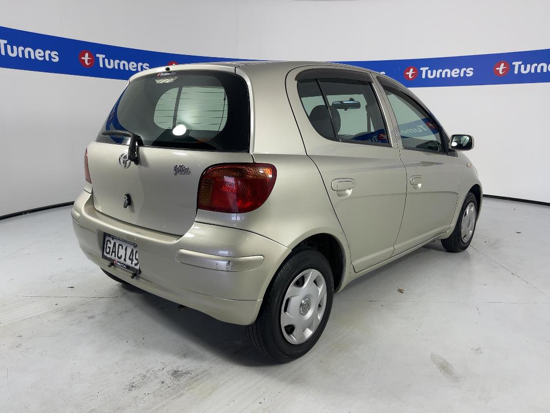 Photo '7' of Toyota Vitz