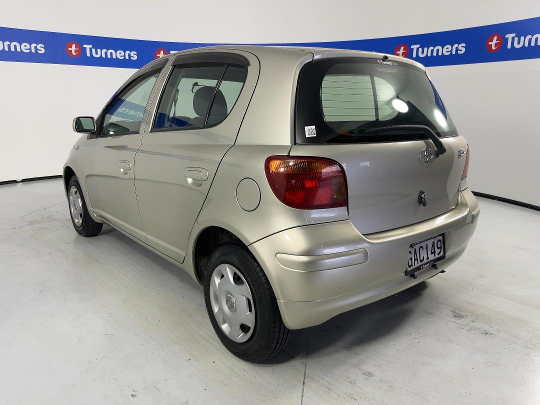 Photo '5' of Toyota Vitz