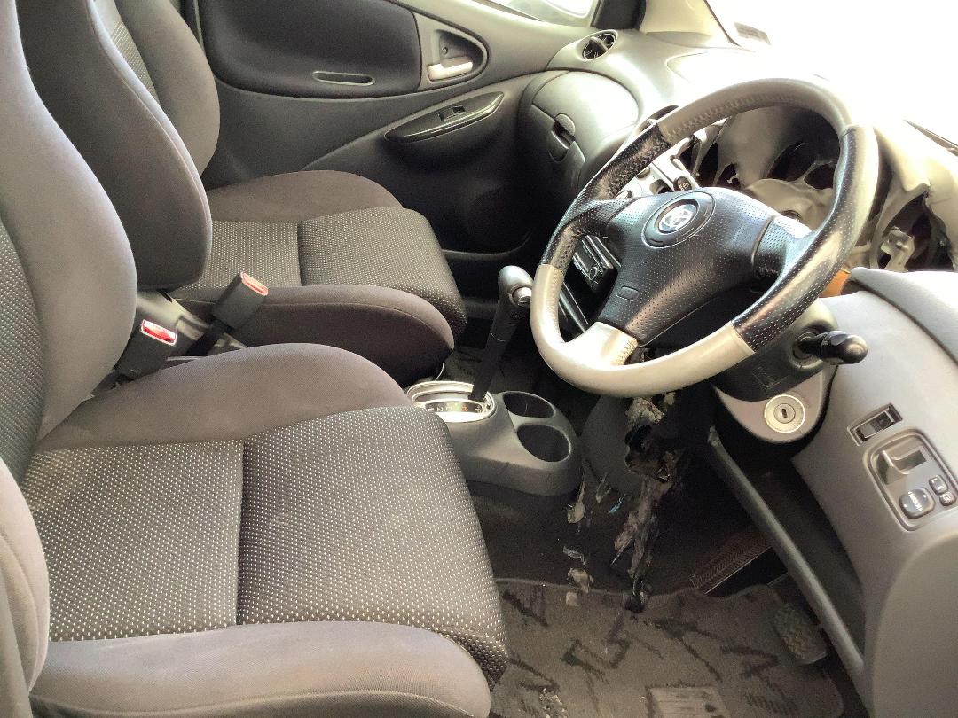 Photo '7' of Toyota Vitz