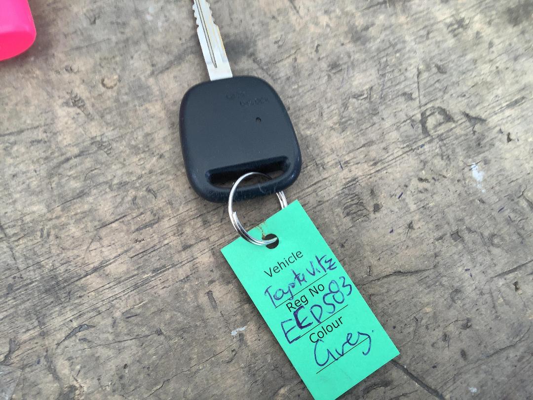 Photo '16' of Toyota Vitz