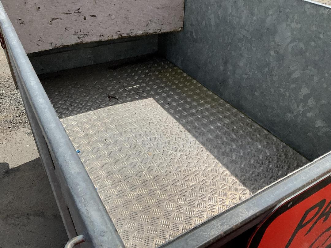 Photo '14' of TRAILER LOCAL Box Body - Single Photo '14' of TRAILER LOCAL Box Body - Single