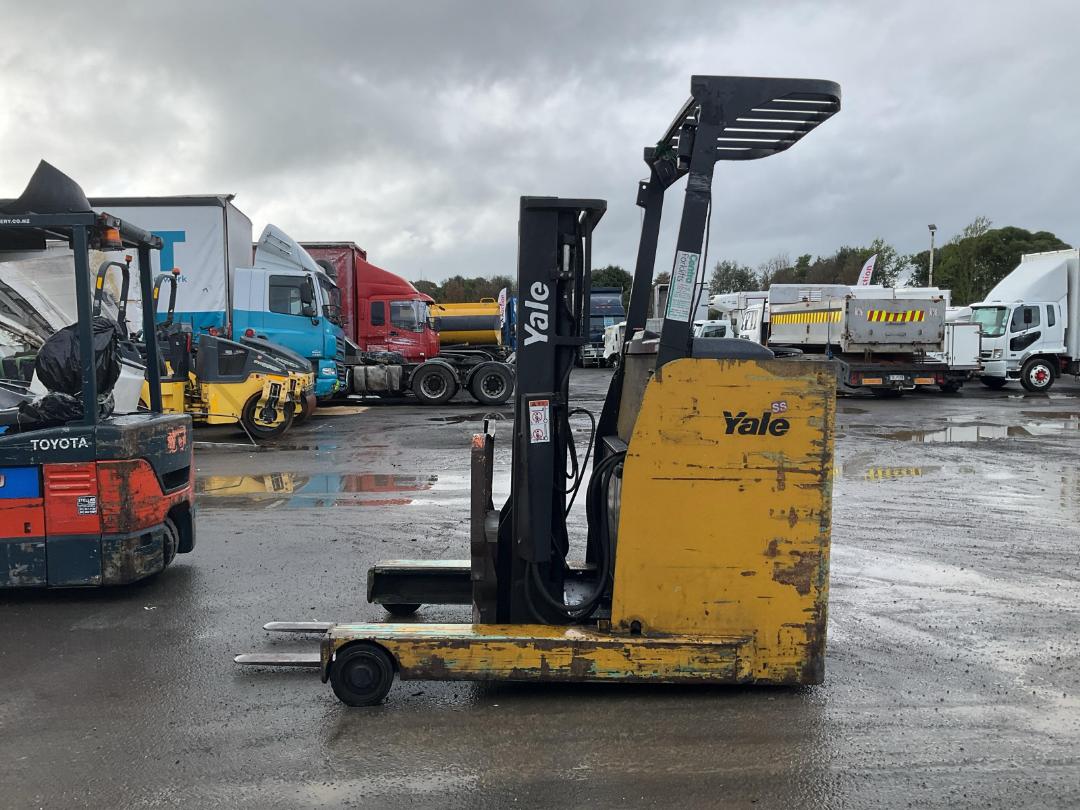 Photo '7' of Yale 61-FBRA15WX Forklift Photo '7' of Yale 61-FBRA15WX Forklift