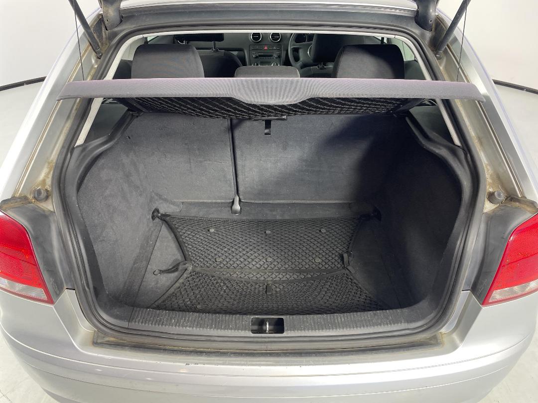 Photo '12' of Audi A3 2.0 FSI