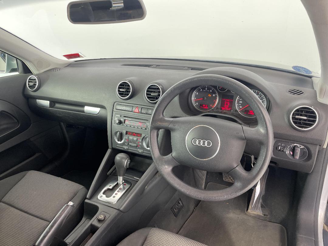 Photo '18' of Audi A3 2.0 FSI