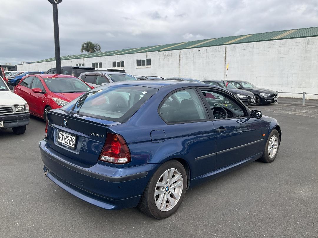 Photo '4' of BMW 316Ti Photo '4' of BMW 316Ti