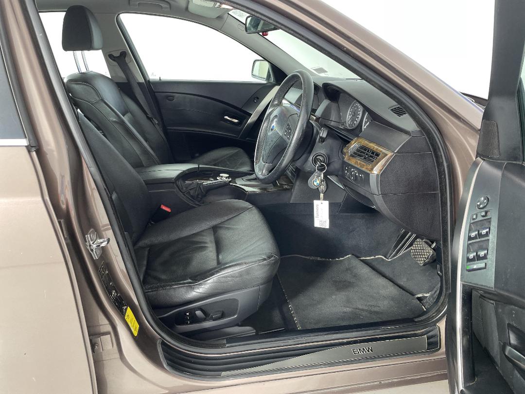 Photo '16' of BMW 5 Series