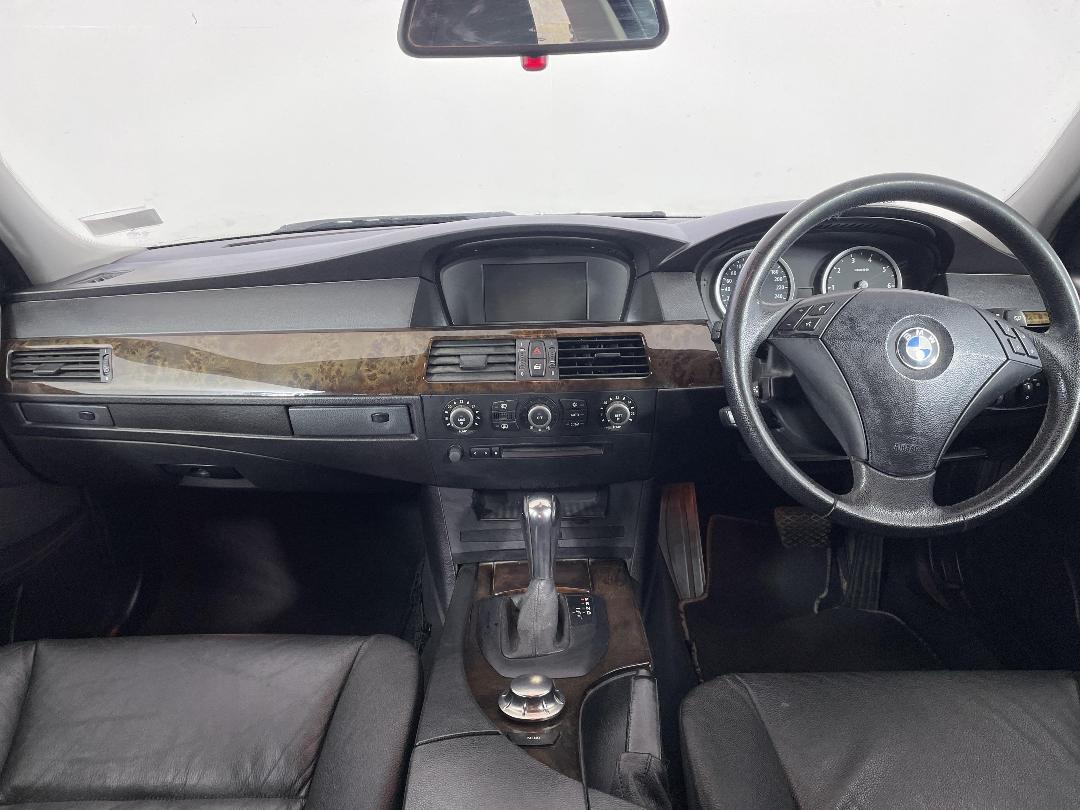 Photo '17' of BMW 5 Series