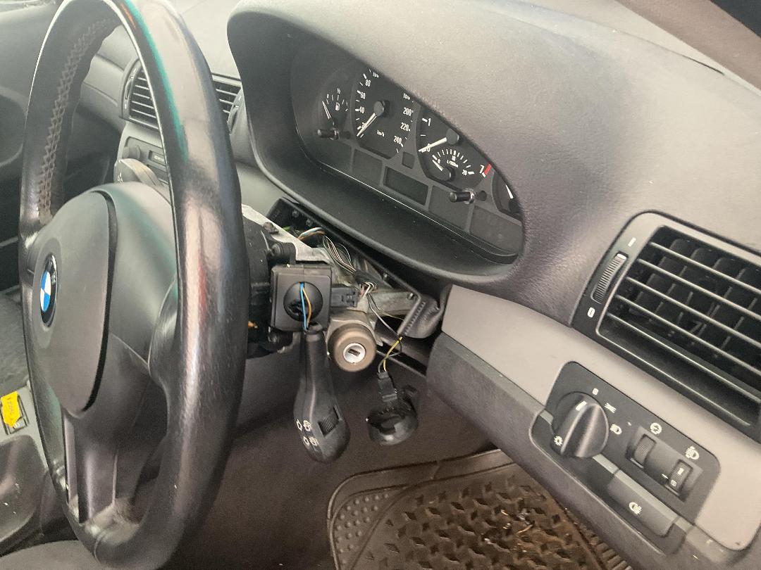 Photo '23' of BMW Compact