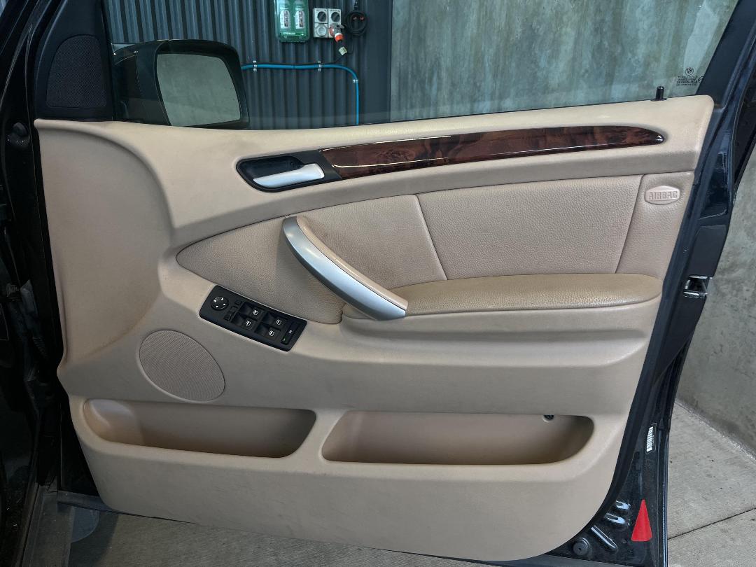 Photo '11' of BMW X5 SAV