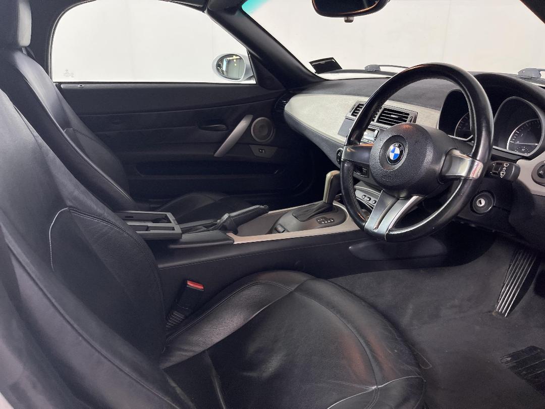 Photo '16' of BMW Z4 Photo '16' of BMW Z4