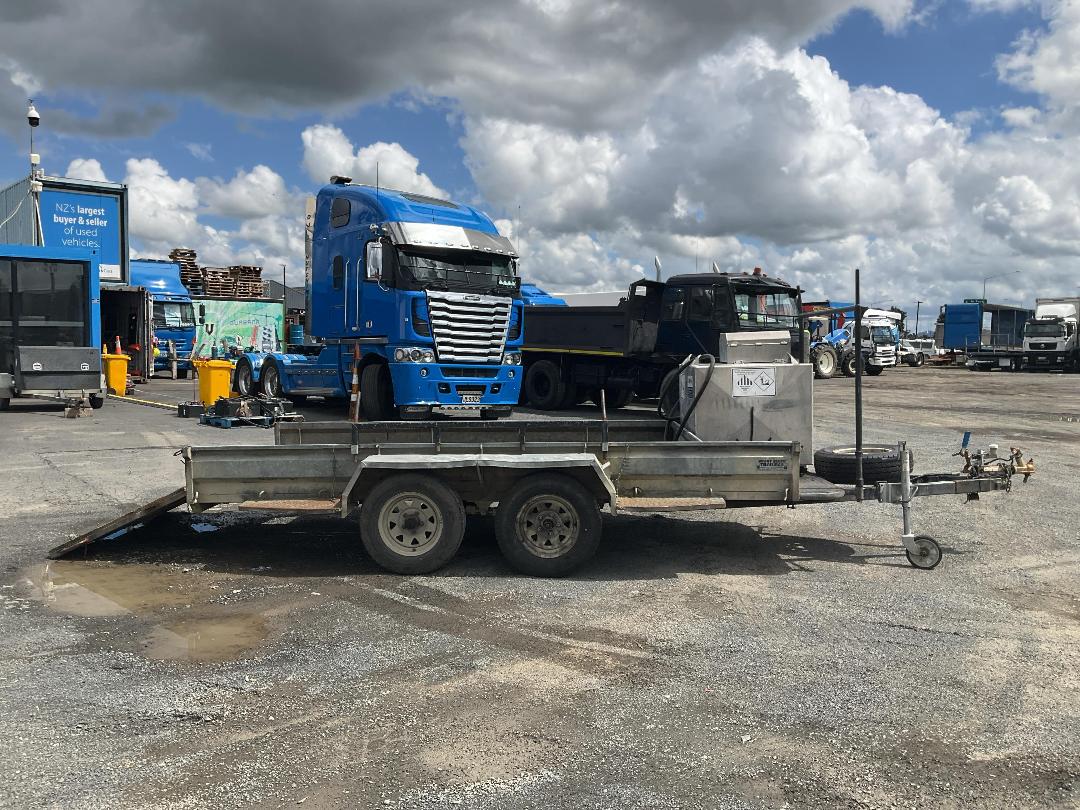 Photo '4' of BRENT SMITH FUEL Flat Deck - Tandem Photo '4' of BRENT SMITH FUEL Flat Deck - Tandem