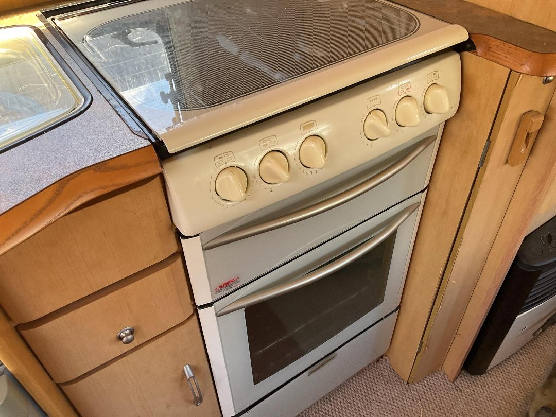 Photo '25' of Caravan Abbey Aventura Caravan - Single Photo '25' of Caravan Abbey Aventura Caravan - Single