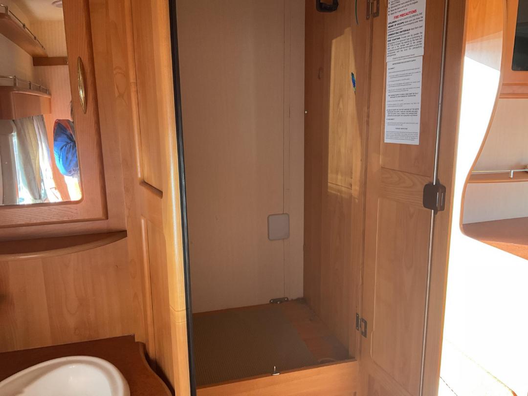 Photo '17' of Colchester Fleetwood Caravan - Single Photo '17' of Colchester Fleetwood Caravan - Single