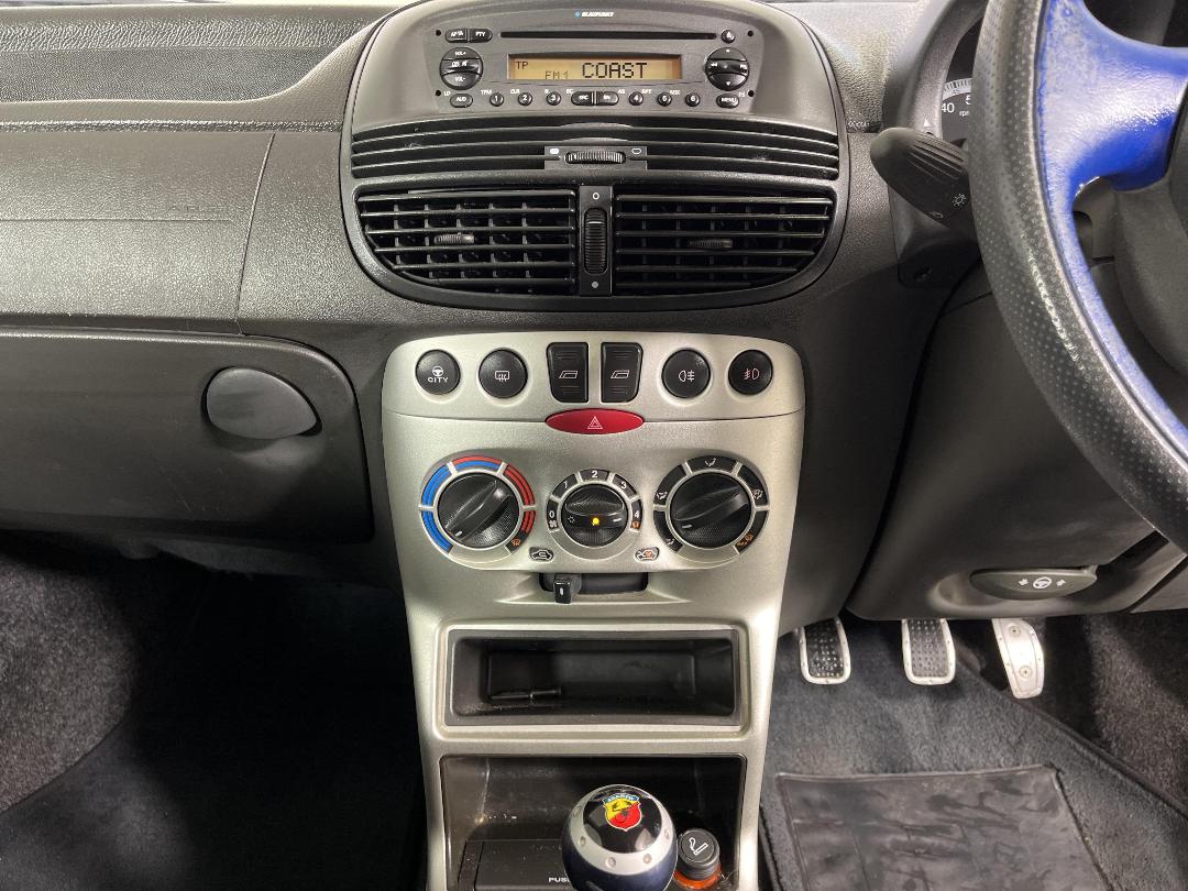 Photo '18' of Fiat Punto Photo '18' of Fiat Punto