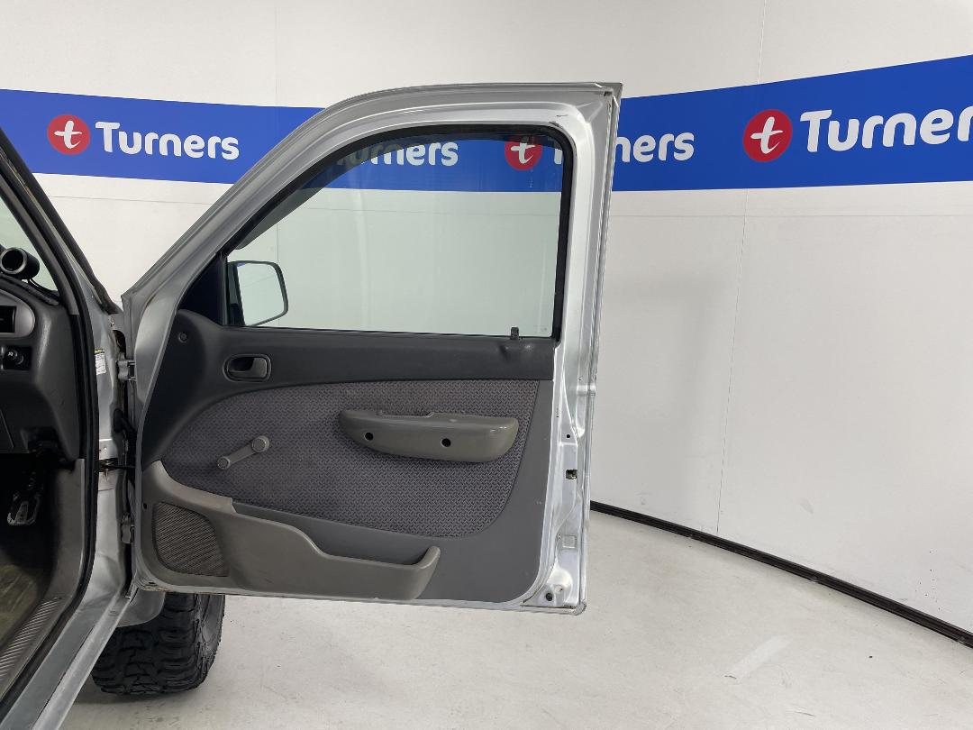 Photo '15' of Ford Courier