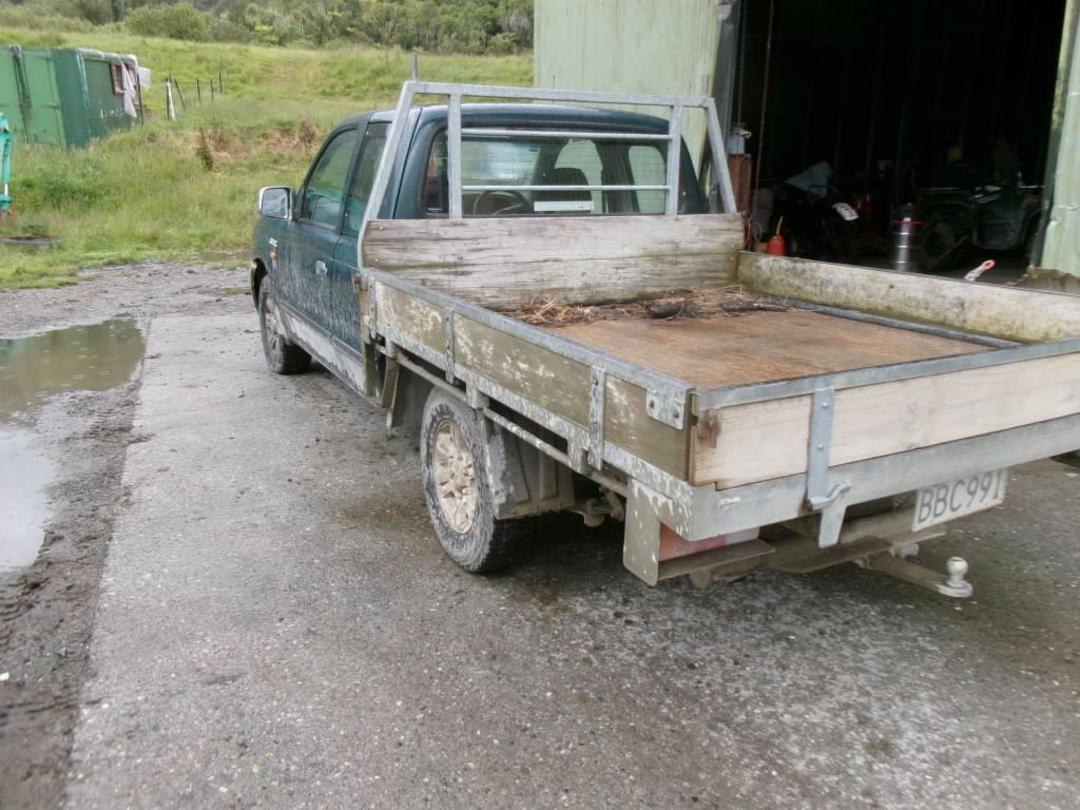 Photo '5' of Ford Courier XLT TD W/S