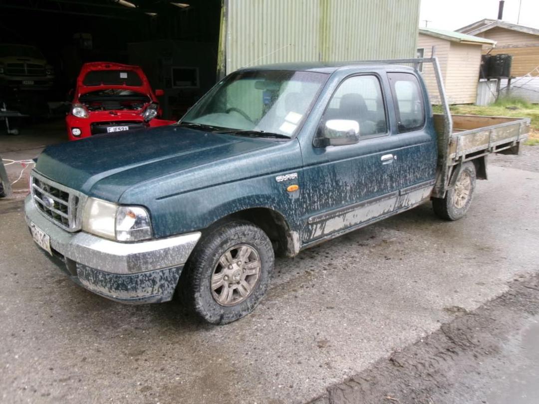 Photo '6' of Ford Courier XLT TD W/S