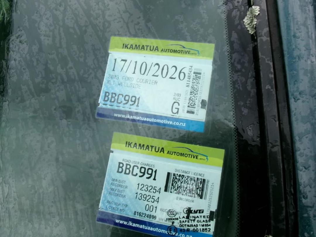 Photo '8' of Ford Courier XLT TD W/S