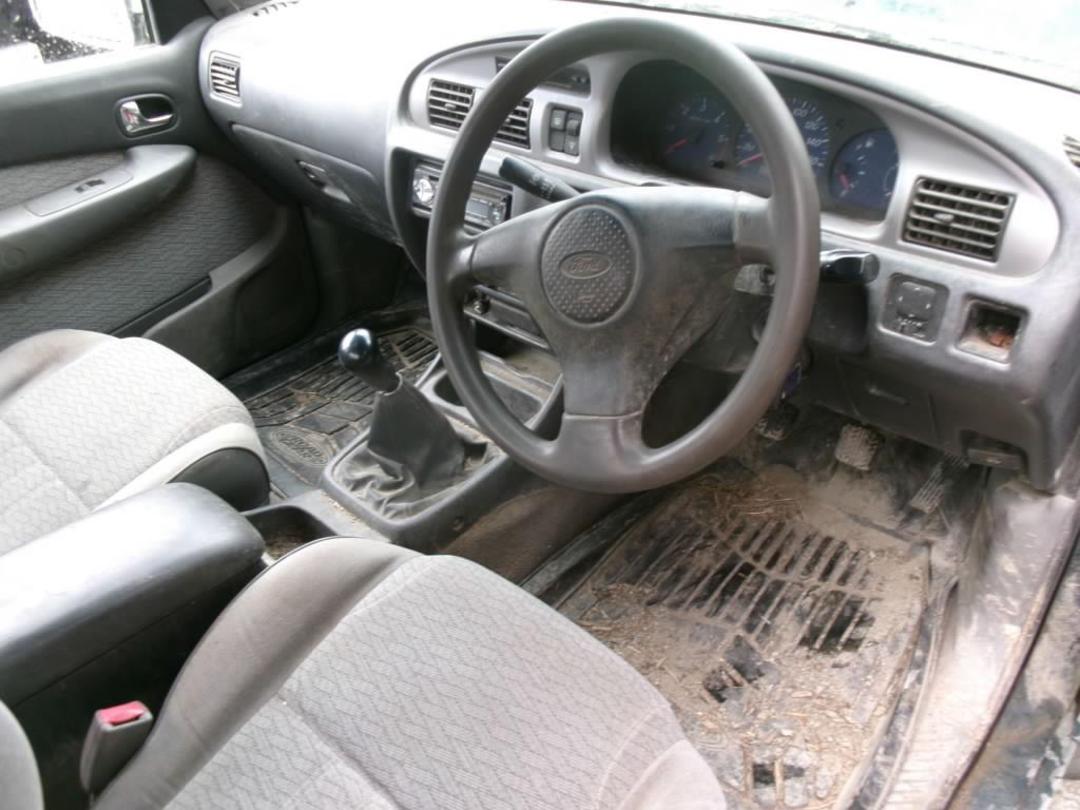 Photo '11' of Ford Courier XLT TD W/S