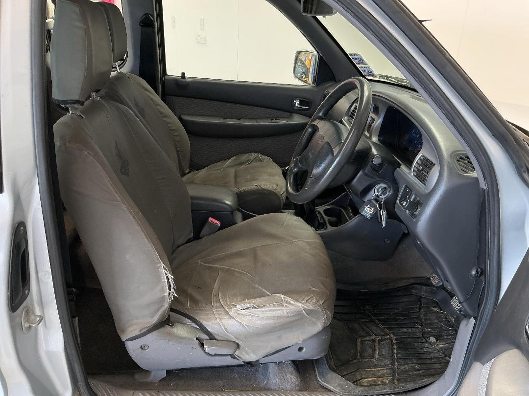 Photo '16' of Ford Courier