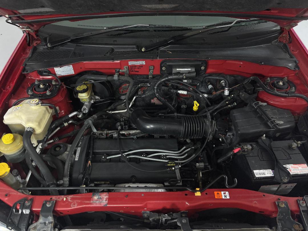 Photo '13' of Ford Escape