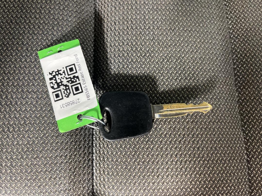 Photo '22' of Ford Escape