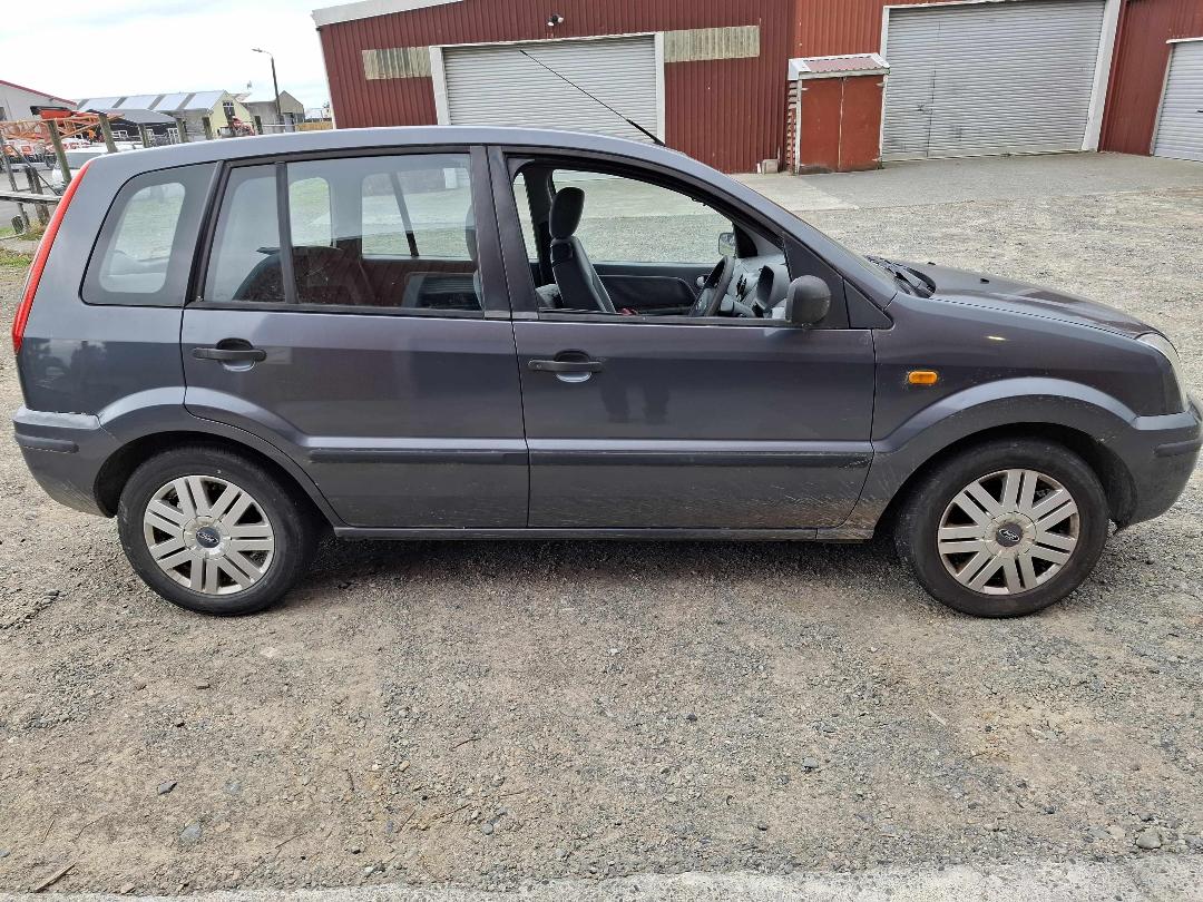 Photo '6' of Ford Fusion 3 Photo '6' of Ford Fusion 3