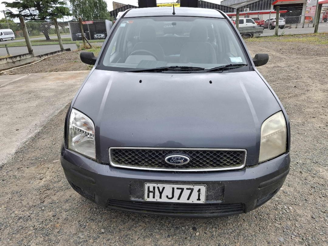 Photo '2' of Ford Fusion 3 Photo '2' of Ford Fusion 3