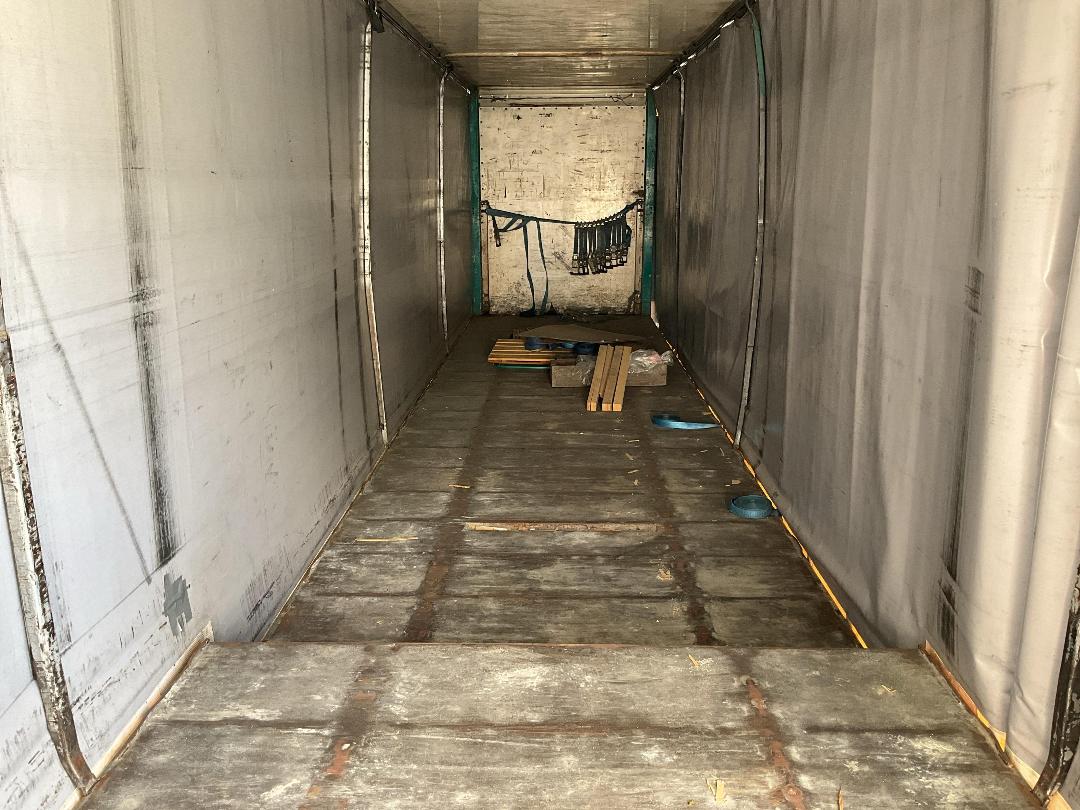 Photo '10' of FRUEHAUF FBC I-S3-13.9 Curtain/Chiller Semi