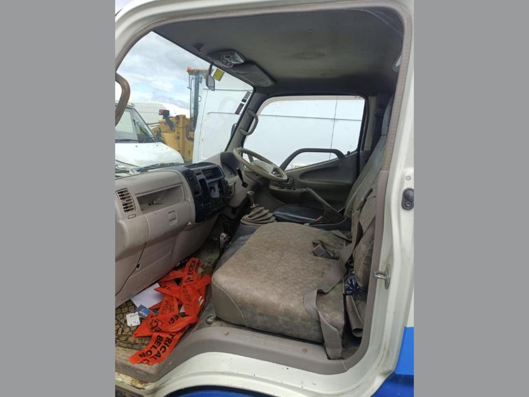 Photo '14' of Hino Dutro Tipper