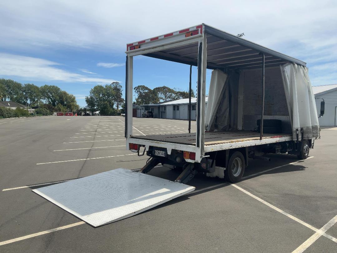 Photo '17' of Hino FD 1JLAG-HAU Curtainsider