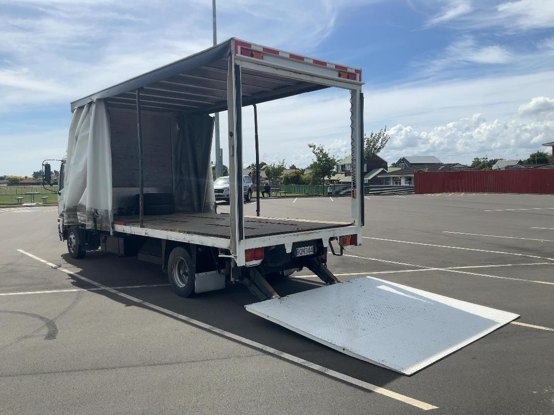 Photo '18' of Hino FD 1JLAG-HAU Curtainsider