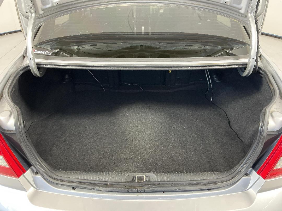 Photo '14' of Holden Commodore Photo '14' of Holden Commodore