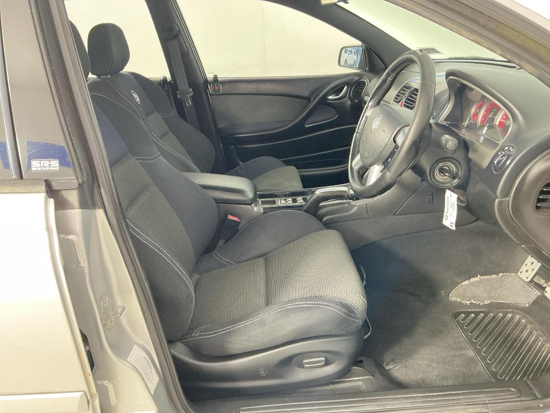 Photo '16' of Holden Commodore Photo '16' of Holden Commodore