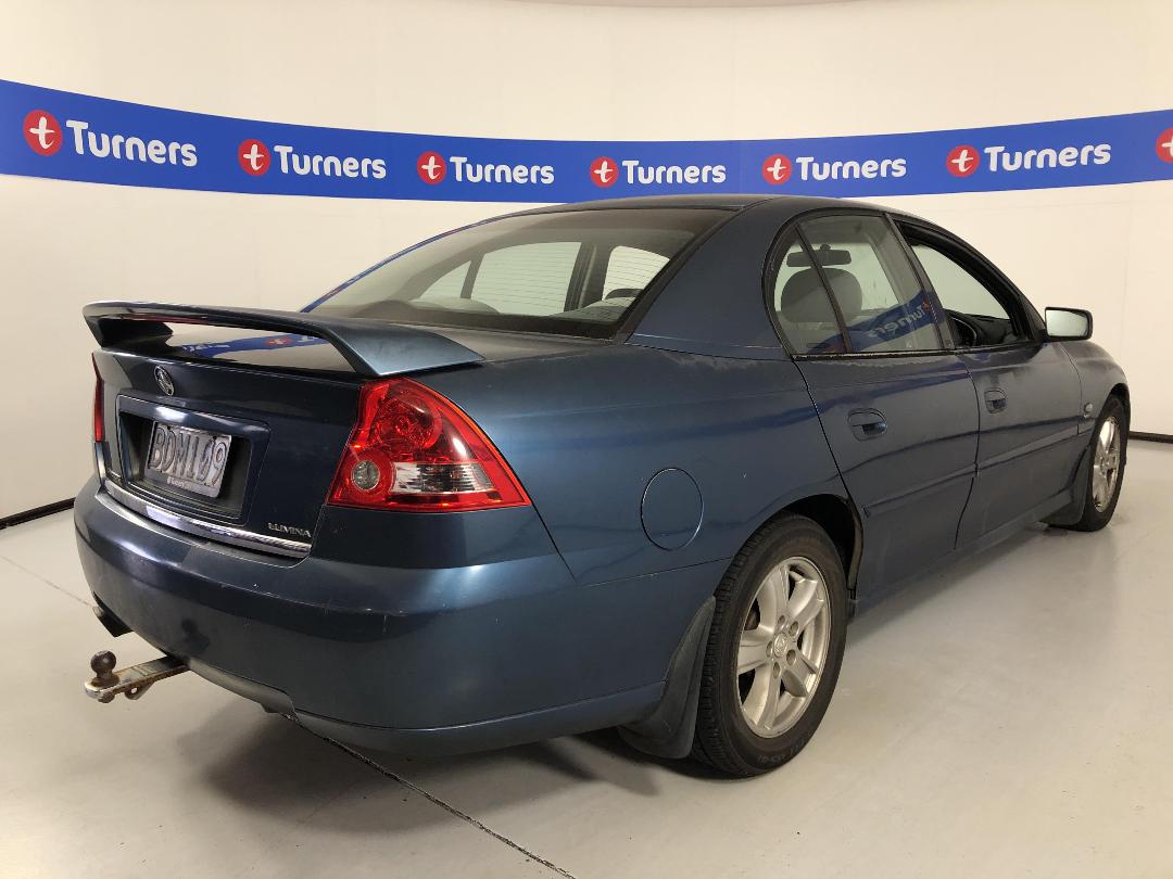 Photo '7' of Holden Commodore Photo '7' of Holden Commodore