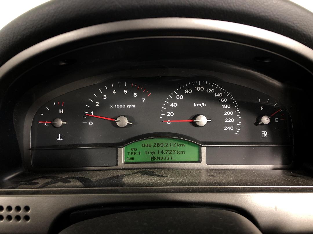 Photo '21' of Holden Commodore Photo '21' of Holden Commodore