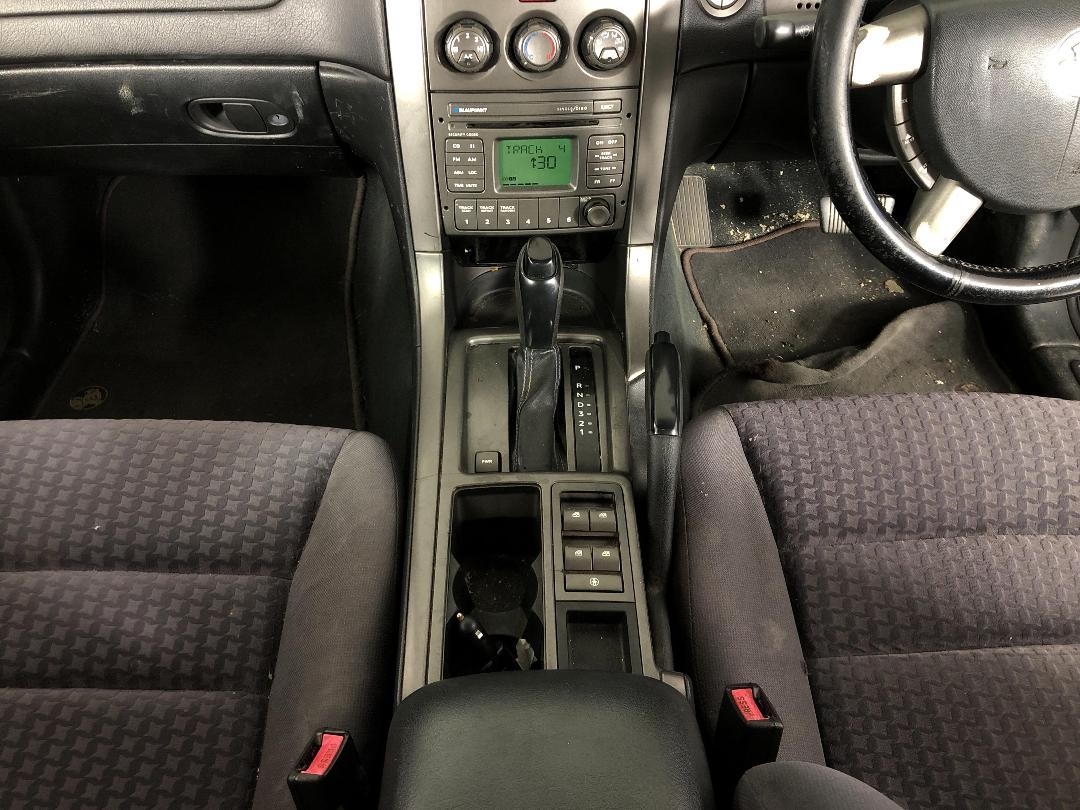 Photo '18' of Holden Commodore Photo '18' of Holden Commodore