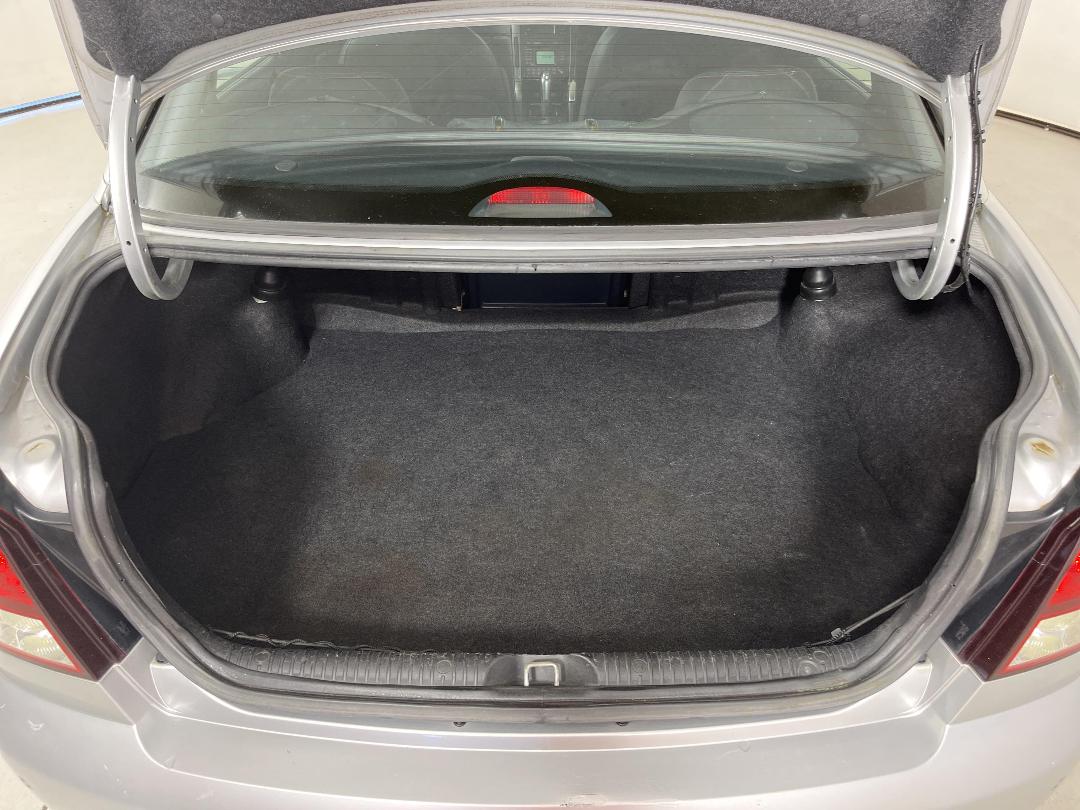 Photo '14' of Holden Commodore