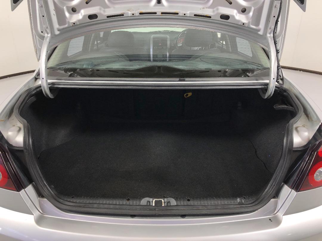 Photo '14' of Holden Commodore