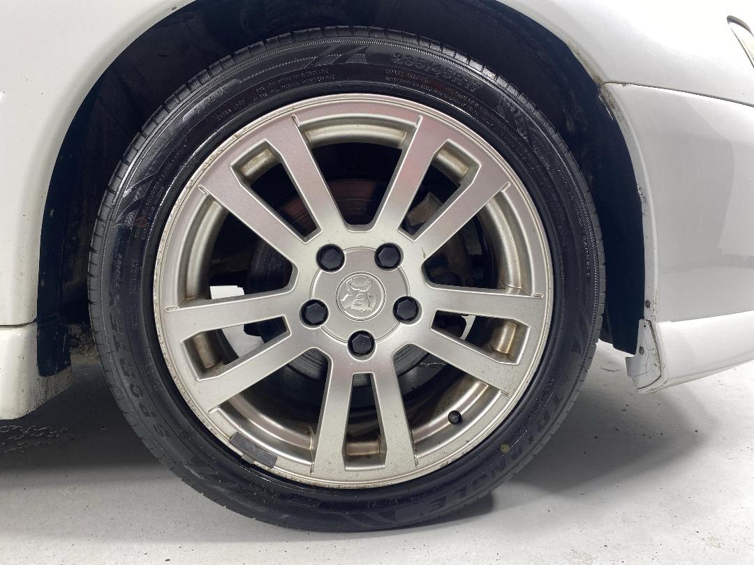 Photo '9' of Holden Commodore Photo '9' of Holden Commodore