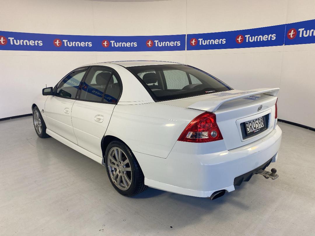 Photo '5' of Holden Commodore Photo '5' of Holden Commodore