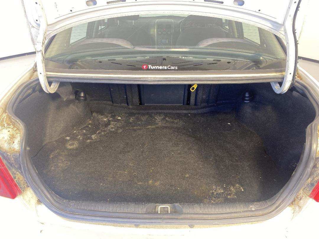 Photo '14' of Holden Commodore Photo '14' of Holden Commodore