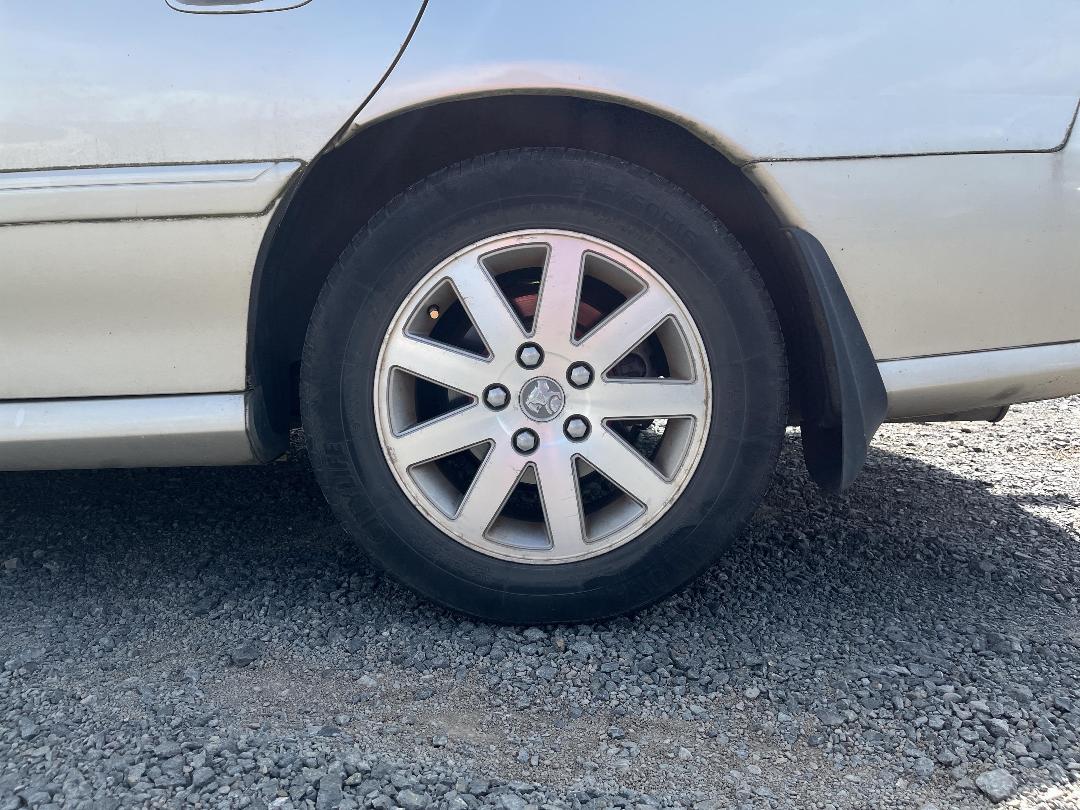 Photo '9' of Holden Commodore Berlina V6